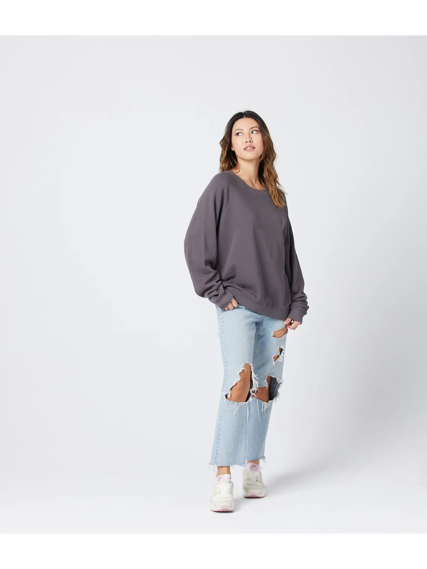 Raglan Sweatshirt in Charcoal