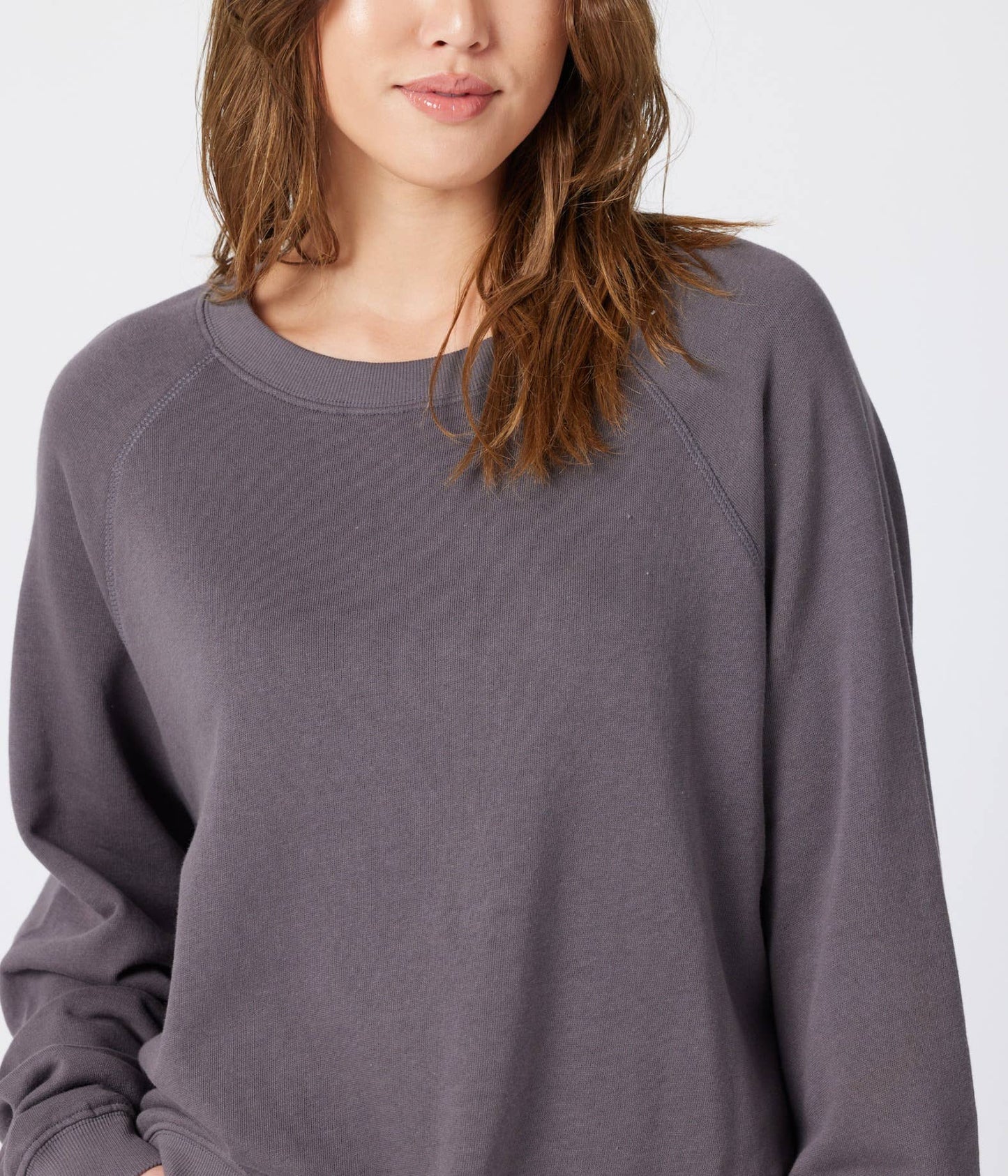Raglan Sweatshirt in Charcoal